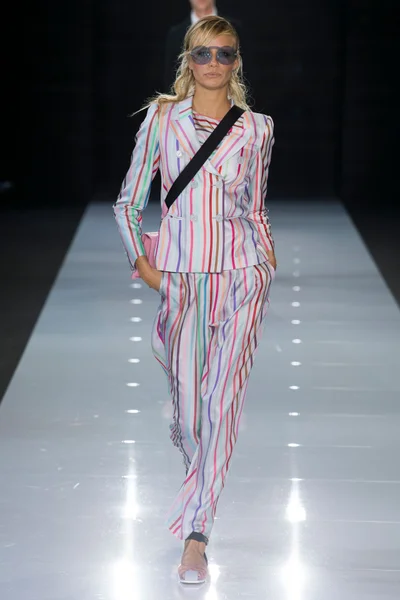 Look 4